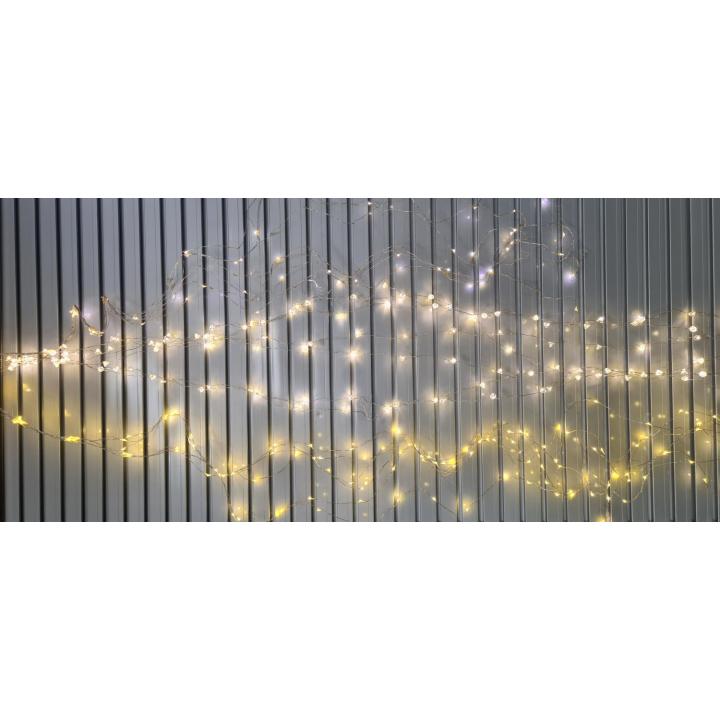 Vánoční světelný LED závěs 20 x 2–2,5 m