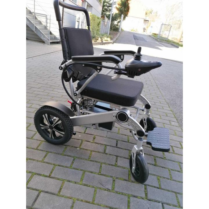 SELVO i4500 skládací elektrický invalidní vozík